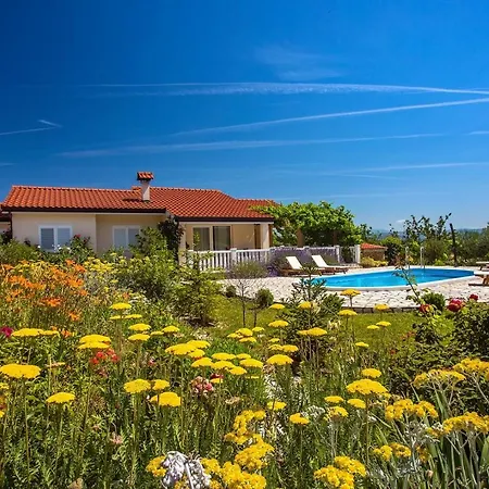 Ana - 3 Bedroom With Private Pool And Unspoiled Natural Environment