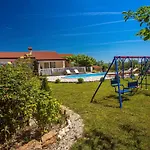 Ana - 3 Bedroom With Private Pool And Unspoiled Natural Environment Villa Kučiće